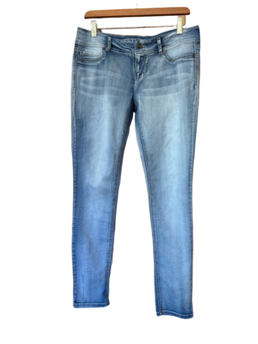 Maurices faded Slim Stretch Jegging Jeans size large